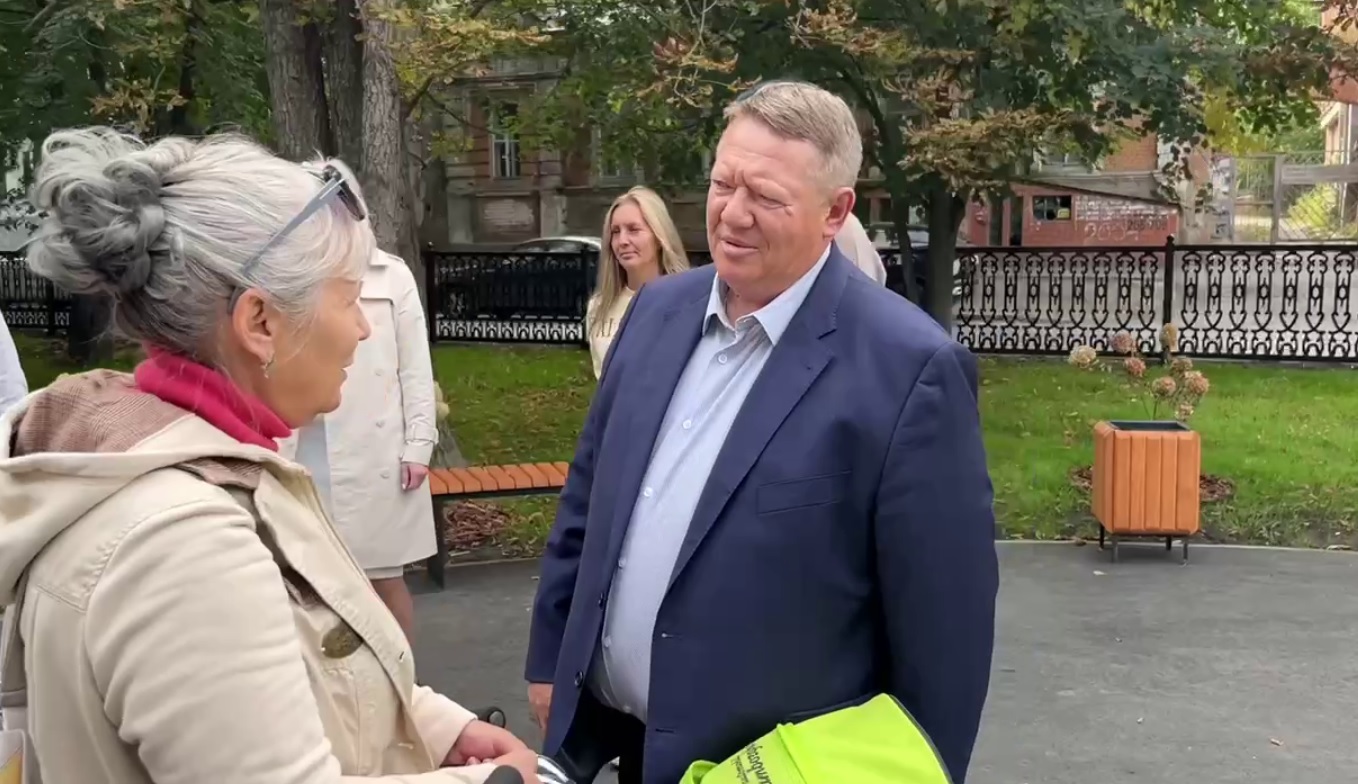 Саратовцам стало комфортнее отдыхать после строительства скверов в Комбайне и Цветочном